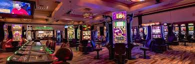 55bwm live dealer casino table for Filipino players on mobile